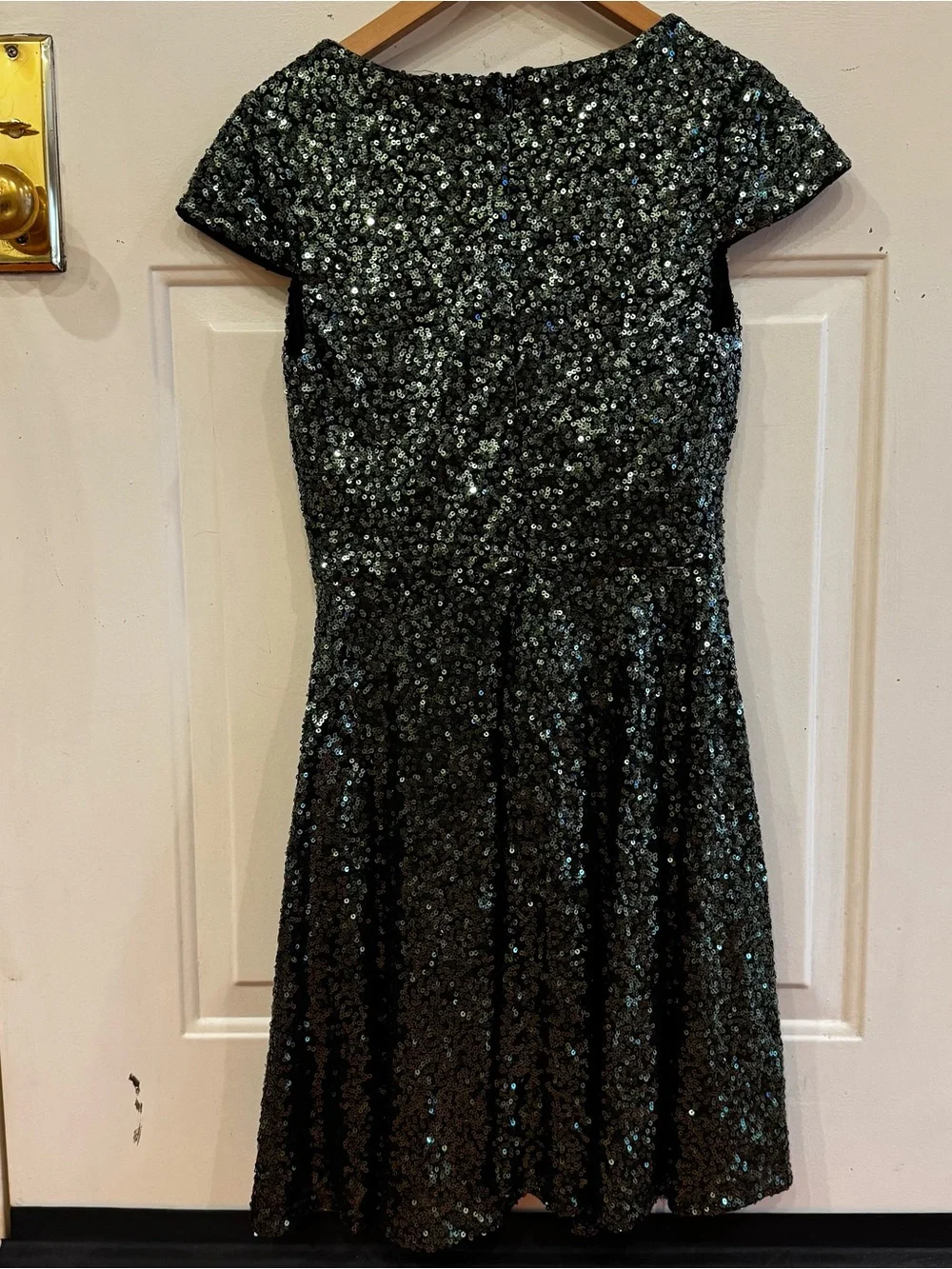 Badgley Mischka Emerald Natasha Sequin Dress Size 6